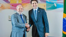 Presidente Lula ao lado do primeiro-ministro do Canadá, Justin Trudeau, na Cúpula do G7 - Imagem: reprodução/Facebook