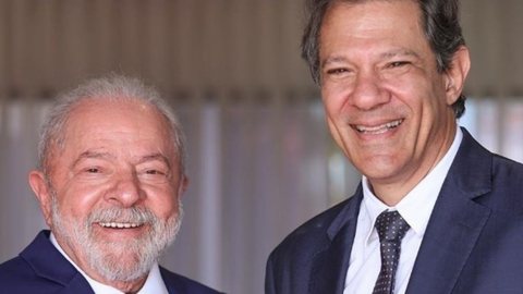 O presidente Lula definiu a volta da taxa sobre os combustíveis a partir do mês de março. - Imagem: reprodução I Instagram @lulaoficial