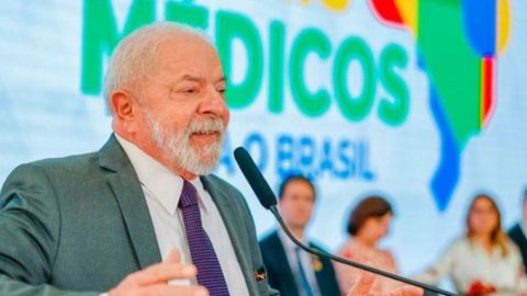Lula abriu oportunidades para manter médicos no programa e criou benefícios para garantir profissionais com o foco nas periferias e cidades do interior. - Imagem: reprodução I Instagram @lulaoficial
