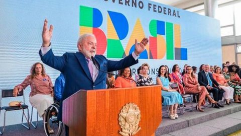 O Lula anunciou, entre as medidas públicas, o benefício do absorvente grátis à população vulnerável. - Imagem: reprodução I Instagram @lulaoficial