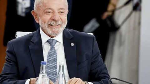 Pesquisa AtlasIntel/Bloomberg mostra Lula liderando todos os cenários simulados de segundo turno e mantendo vantagem também na disputa de primeiro turno pela Presidência. - Imagem: Divulgação / Ricardo Stuckert/PR