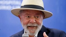 Antes de sua saída, o presidente fez uma aparição inesperada durante a coletiva de imprensa convocada pelos médicos para anunciar sua alta - Imagem: Paulo Pinto/Agência Brasil