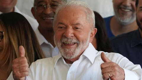 Lula aposta no fim da escala 6×1 como marca de governo e prioridade política em ano eleitoral. - Imagem: Reprodução