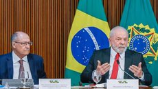Presidente Lula (PT) e Geraldo Alckmin (PSB) em reunião com ministros no Palácio do Planalto (DF) - Imagem: reprodução/Facebook