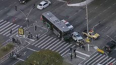 A colisão ocorreu no cruzamento da Rua Bresser com a Avenida Alcântara Machado - Imagem: Reprodução / Globoplay