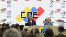 Maduro expulsa diplomatas e embaixadores. - Imagem: Reprodução | Freepik