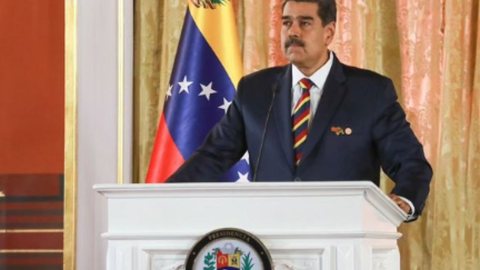 A chamada Lei Orgânica para Defesa de Essequibo foi assinada na última quarta-feira (3) pelo presidente Maduro - Imagem: Reprodução/Instagram @nicolasmaduro