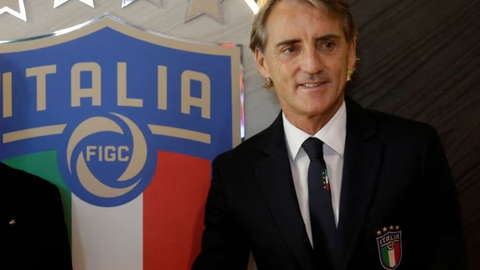 Campeão da Eurocopa de 2021, o treinador assume a missão de reconstruir a Azzurra depois de três ausências consecutivas em Copas do Mundo - Imagem: Reprodução