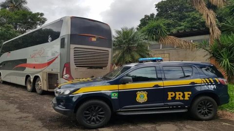 PRF prende ônibus com que levava manifestantes para Brasília. - Imagem:  Divulgação/Polícia Rodoviária Federal
