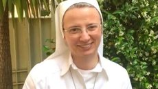 Irmã Simona Brambilla - Imagem: Reprodução / Vatican Media