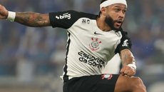 Memphis Depay em Cruzeiro x Corinthians pela Copa do Brasil - FOTO: GILSON LOBO/AGIF - AGÊNCIA DE FOTOGRAFIA/AGIF - AGÊNCIA DE FOTOGRAFIA/ESTADÃO CONTEÚDO
