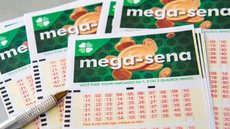 Mega-Sena pode pagar maior prêmio das loterias neste sábado; veja como apostar - Imagem: reprodução R7