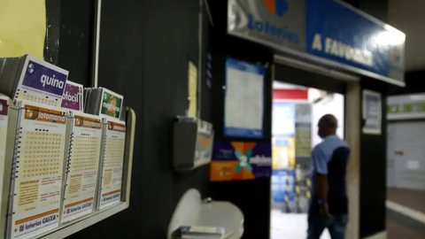 A transmissão ao vivo do sorteio será feita pelo canal da Caixa Econômica Federal no YouTube e Facebook - Imagem: Reprodução / Tânia Rêgo / Agência Brasil