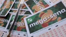 Descubra como apostar na Mega-Sena e quais são as probabilidades de ganhar prêmios significativos - Imagem: Reprodução