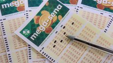 Apostas podem ser feitas em lotéricas ou pelo aplicativo da Caixa; fique atento ao prazo de aposta - Imagem: Reprodução / Rafa Neddermeyer / Agência Brasil