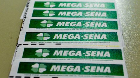 Mega-Sena sorteia nesta quinta prêmio acumulado em R$ 110 milhões - Imagem: reprodução grupo bom dia