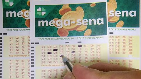 Caixa realiza sorteio em São Paulo com prêmio acumulado nesta quinta-feira. - Imagem: Reprodução/Agência Brasil.