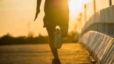 A Meia Maratona ofereceu diferentes distâncias, mas a tragédia ressalta a necessidade de cuidados com a saúde dos participantes. - Imagem: Reprodução | Freepik