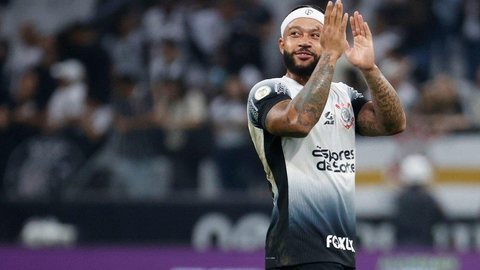 Memphis Depay durante aquecimento na Neo Química Arena; atacante garantirá compensação milionária ao Corinthians durante a Copa do Mundo de 2026. - Imagem: Reprodução