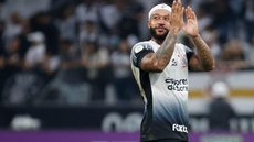 Memphis Depay durante aquecimento na Neo Química Arena; atacante garantirá compensação milionária ao Corinthians durante a Copa do Mundo de 2026. - Imagem: Reprodução