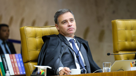 Mendonça aguarda parecer da PGR após a PF rejeitar a segunda proposta de delação de Vorcaro e recomendar o fim da cela especial - Imagem: Reprodução