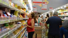 Cenário econômico brasileiro apresenta desafios com inflação alta e necessidade de estímulo ao crescimento sustentável - Imagem: Reprodução/Tânia Rêgo/Agência Brasil/Arquivo