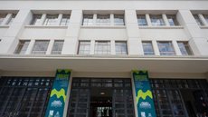Obra de R$ 29,5 milhões revitalizou o Mercado Municipal de Santos, no Centro da cidade. - Imagem: Reprodução/Governo de SP.