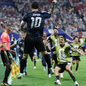Lautaro Martínez comemora o gol da virada da Argentina sobre a Inglaterra na semifinal da Copa do Mundo de 2026, em Atlanta - Imagem: Reprodução