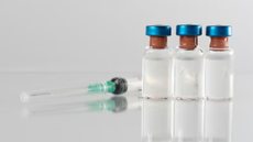 Serão trazidas 2.500 ampolas do medicamento dos EUA, além de uma doação extra de cem ampolas para tratamento de intoxicações - Imagem: Reprodução / Freepik