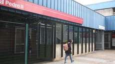 Abrigo temporário na estação Pedro II - Imagem: Reprodução / Agência Brasil / Rovena Rosa