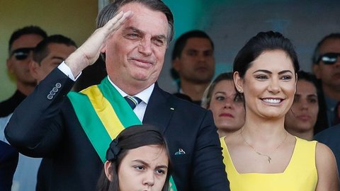 Se Bolsonaro tivesse uma mulher como vice poderia estar comemorando a reeleição - Imagem: reprodução creative commons
