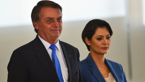 O ex-presidente Jair Bolsonaro e a ex-primeira-dama, Michelle Bolsonaro - Imagem: Reprodução / Agência Brasil / Marcelo Camargo