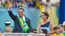 O ex-presidente Jair Bolsonaro e a ex-primeira-dama, Michelle Bolsonaro - Imagem: Reprodução / Marcelo Camargo / Agência Brasil