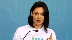 Michelle Bolsonaro acionou a Justiça após declarações do deputado André Janones que a relacionaram a supostas irregularidades envolvendo o Banco Master. - Imagem: Wilson Dias / Agência Brasil