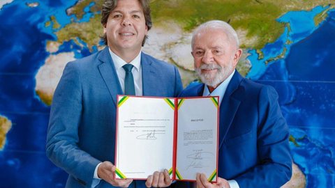 A nomeação de Siqueira ocorre após a saída de Juscelino Filho, que enfrentou denúncias da Procuradoria-Geral da República - Imagem: Reprodução / Agência Gov