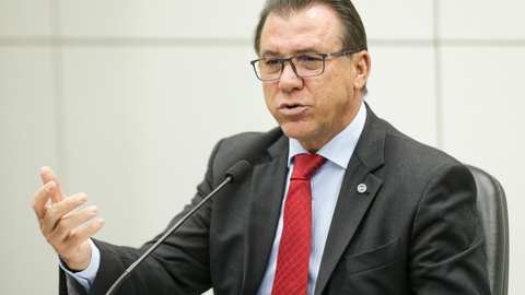 O ministro do Trabalho e Emprego, Luiz Marinho, afirmou durante evento em São Paulo que a votação do fim da escala 6x1 provavelmente ficará para depois das eleições de 2026 - Imagem: Reprodução