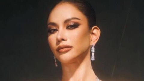 Miss Tailândia homenageou os pais com vestido de lacres de latinha - Imagem: reproduçãoTwitter