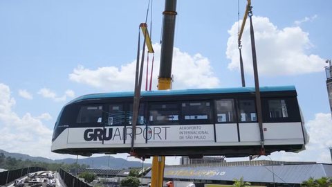 Primeira composição do "people mover" entregue no Aeroporto Internacional de SP, em Guarulhos - Imagem: Divulgação / Governo Federal