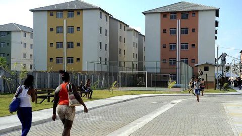 O novo modelo de crédito imobiliário visa atender famílias com rendimentos entre R$12 mil e R$20 mil - Imagem: Reprodução / Fernando Frazão / Agência Brasil