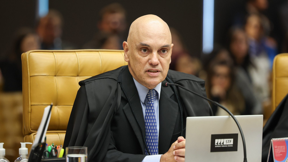 STF abre prazo para PGR analisar investigação contra Flávio Bolsonaro por suposta calúnia contra Lula