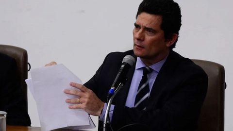 Integrante do PCC denuncia envolvimento de policiais em plano de assassinato contra autoridades, incluindo Sergio Moro e Lincoln Gakyia - Imagem: Reprodução | Eraldo Peres/AP