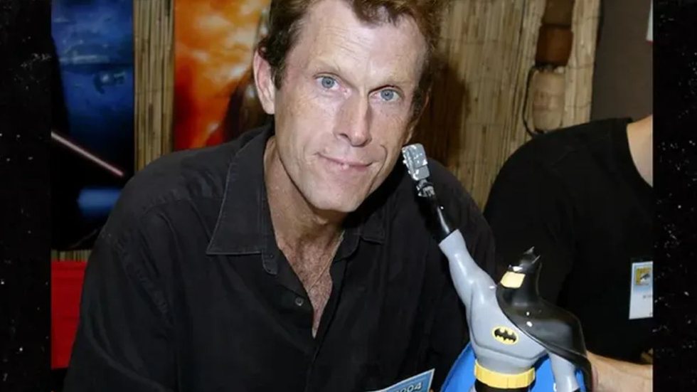 Morre Kevin Conroy, clássica voz do Batman nos desenhos, aos 66 anos