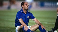 Morre Totò Schillaci, artilheiro italiano conhecido como o “herói das noites mágicas” - Imagem: Reprodução / BlueSky / @futnostalgico.eclipseroad.com‬