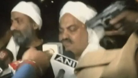 Ex-político e seu irmão são mortos ao vivo na TV da Índia com tiros na cabeça - Imagem: reprodução redes sociais