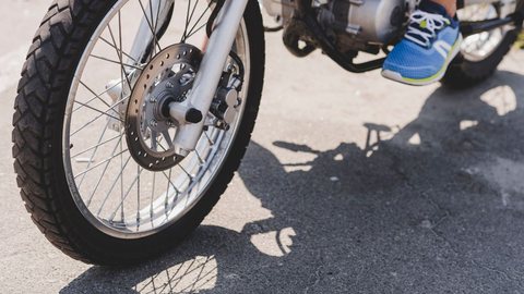 Motociclista é morto a tiros em Araçatuba - Imagem: Reprodução / Freepik
