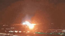 Motor de avião explode após decolagem em Guarulhos - Imagem: Reprodução / TV Globo