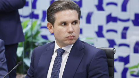 Mensagens encontradas no celular de Daniel Vorcaro colocam Hugo Motta no radar da Polícia Federal - Imagem: Reprodução