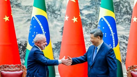 Especialistas acreditam que o tarifaço pode acelerar a diversificação das exportações brasileiras em busca de novos mercados - Imagem: Reprodução/ Ricardo Stuckert/Presidência da República