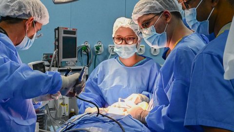 A iniciativa busca otimizar a capacidade dos hospitais e atender a demanda reprimida de saúde pós-pandemia - Imagem: Reprodução/Alberto Ruy/IgesDF