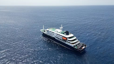 Navio MV Hondius chega às Ilhas Canárias sob forte esquema sanitário após surto de hantavírus - Imagem: Reprodução